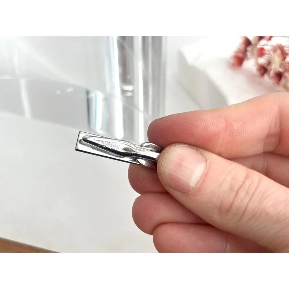 Minimalist 80's Style Smooth Silver Toned Vintage Men's Tie Bar | Tie Clip